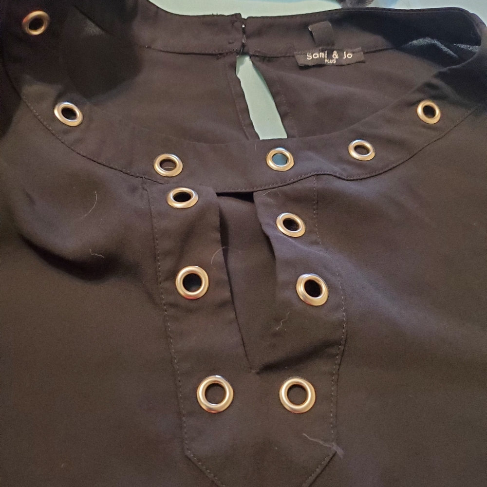 Top - Picture 2 of 2